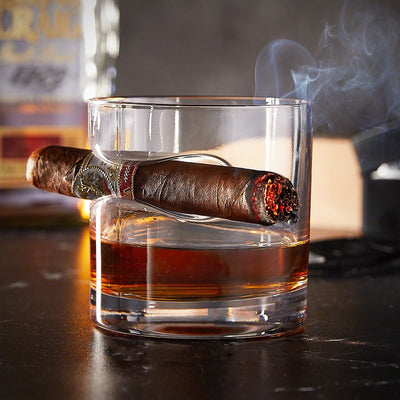oxley round glass with cigar