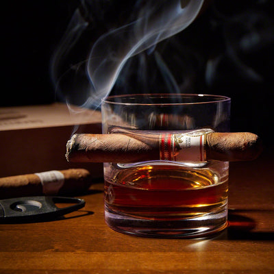 Oxley Personalized Cigar Glasses with Dante Cedar Cigar Humidor & Hygrometer 6pc